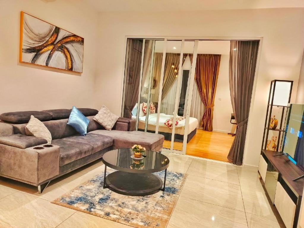 Quill Klcc Ls House Pangsapuri *