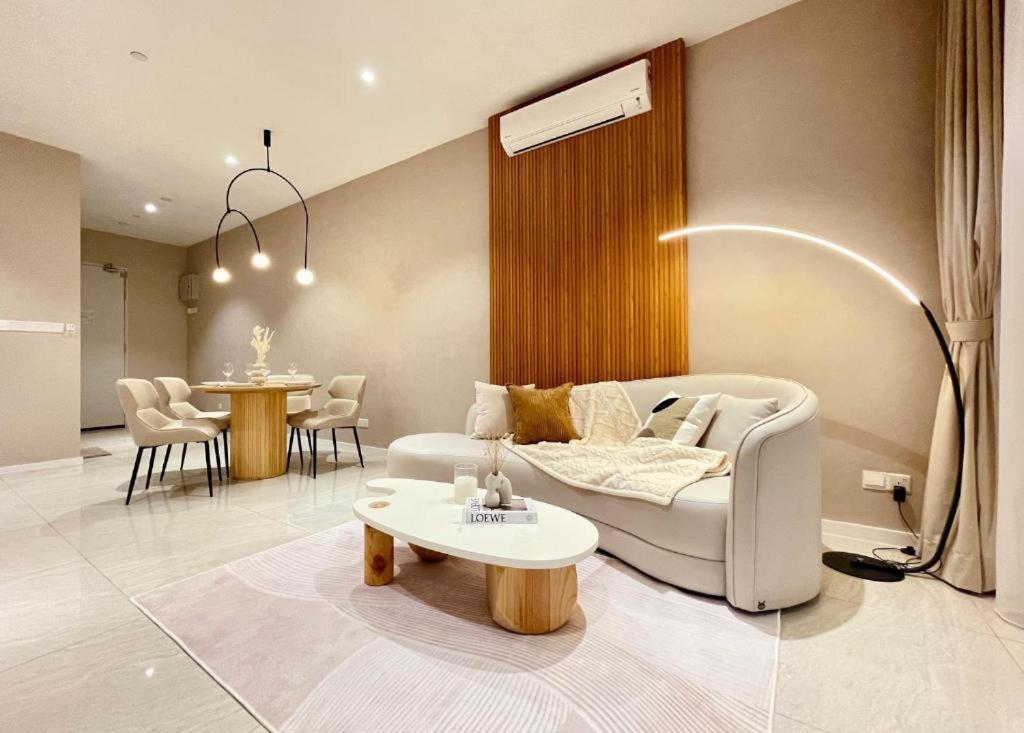 Quill Klcc Ls House Kuala Lumpur